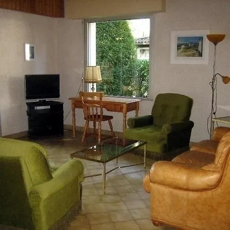 House Proche Plage Et Commerces بيت للعطل